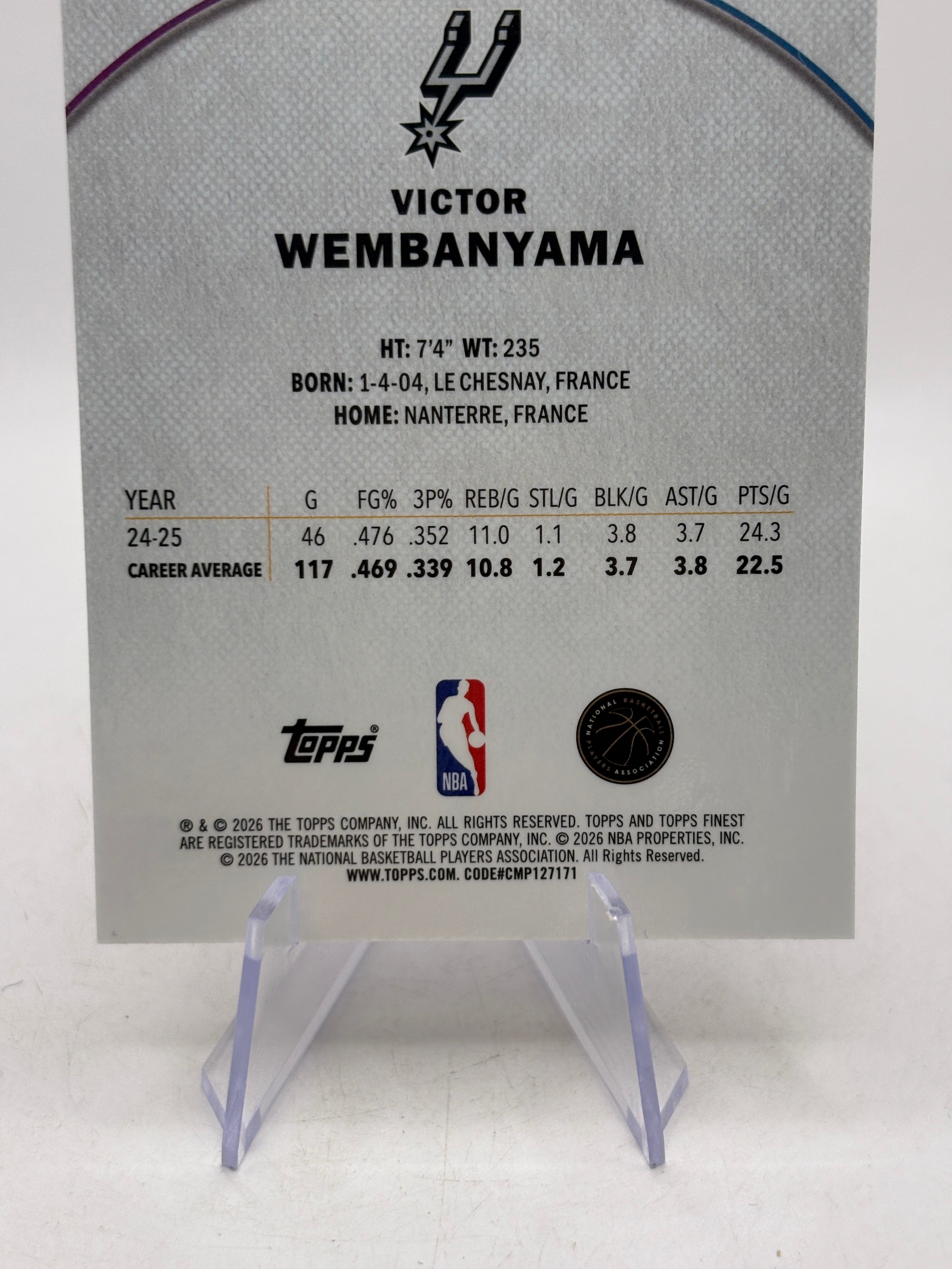 2026 Topps Finest Basketball - Victor Wembanyama #98 Common Oil Spill Refractor - photo 4